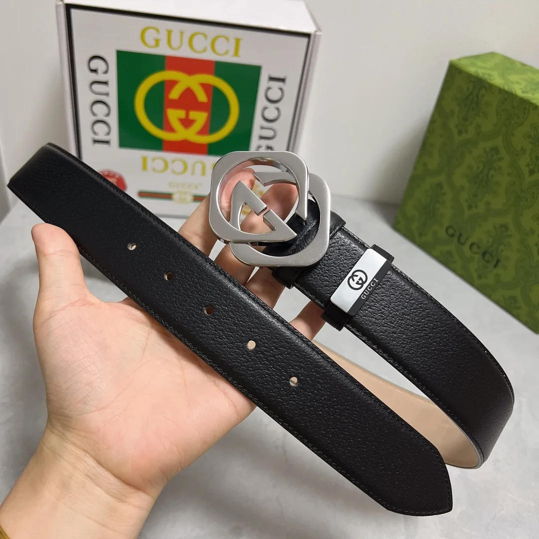 Gucci Cowhide Glossy Interlocking GG Belt in Black · view 2