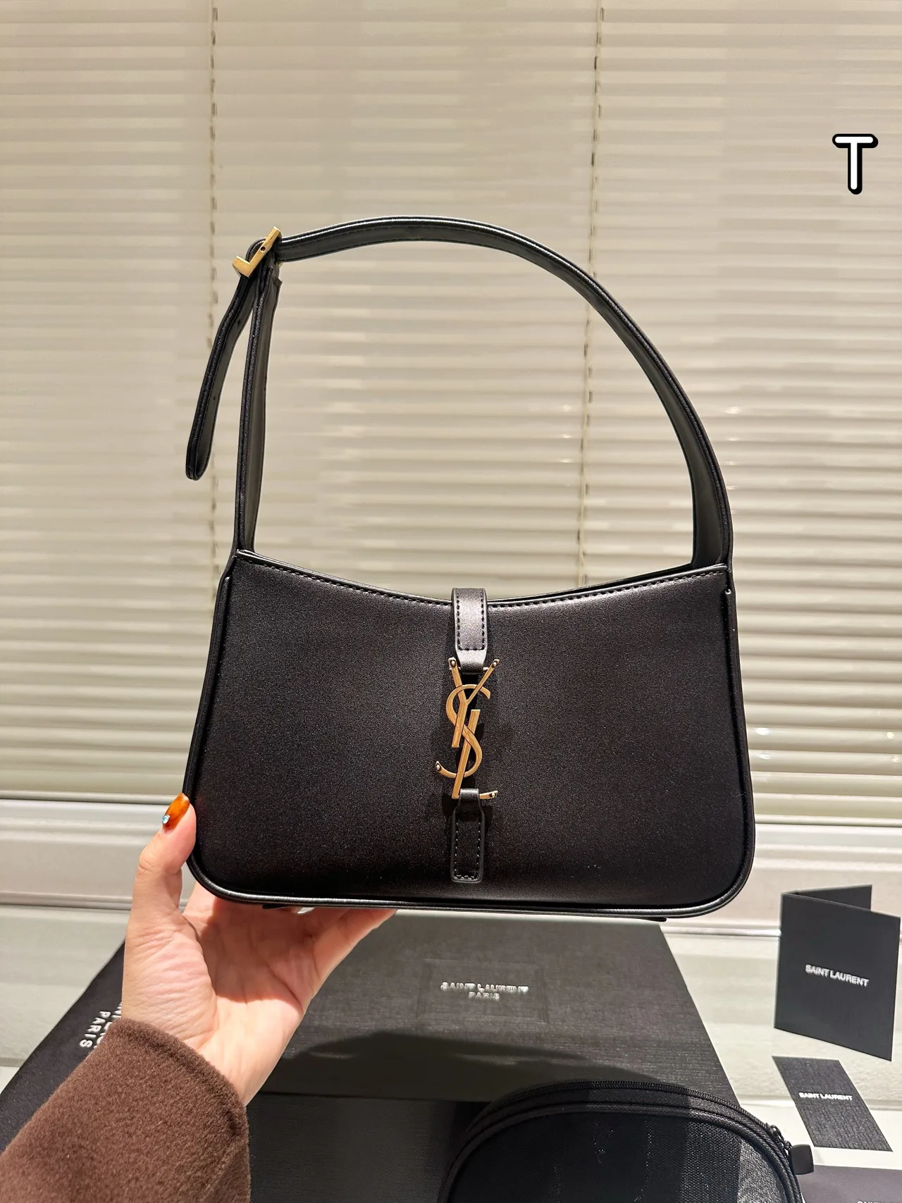 Saint Laurent Calfskin Shoulder Bag in Black · view 4