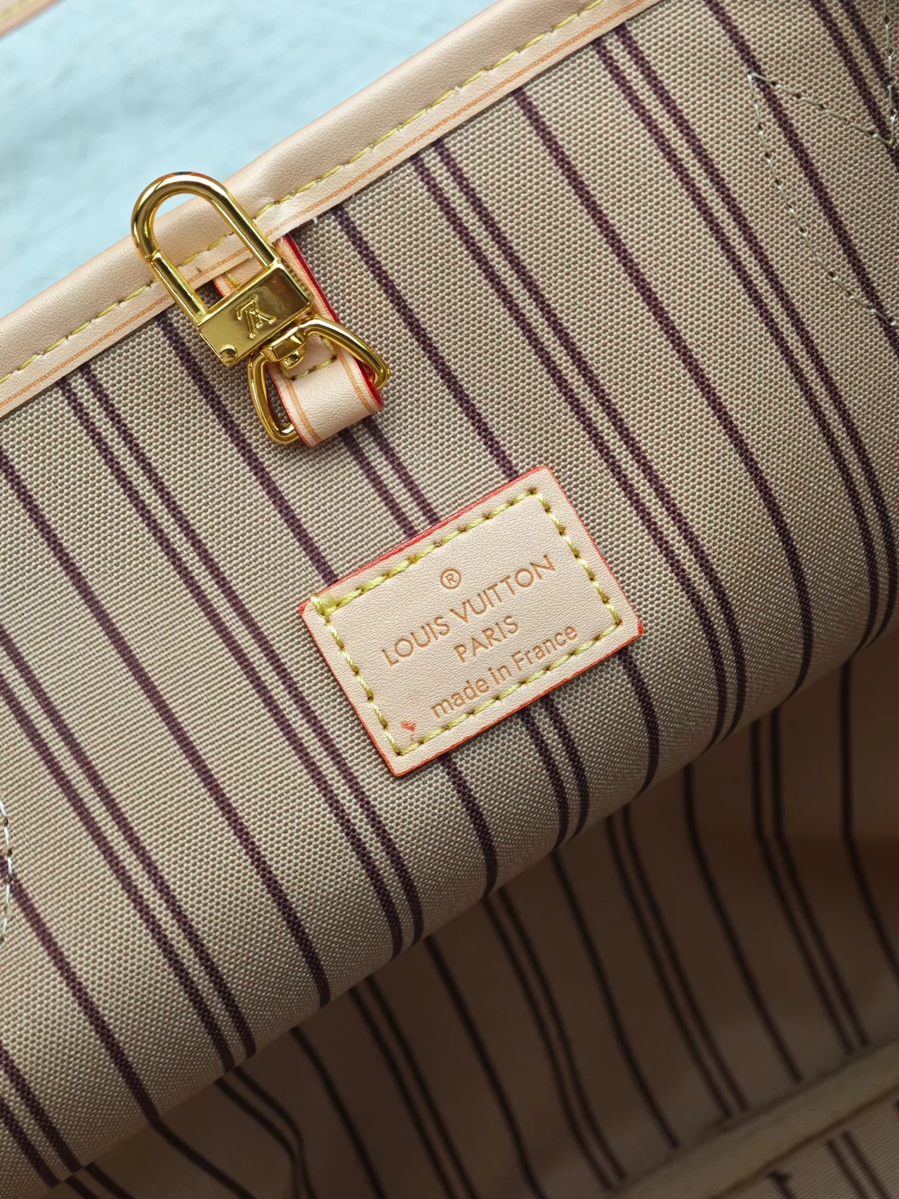 Louis Vuitton Neverfull Canvas Tote in Brown · view 8