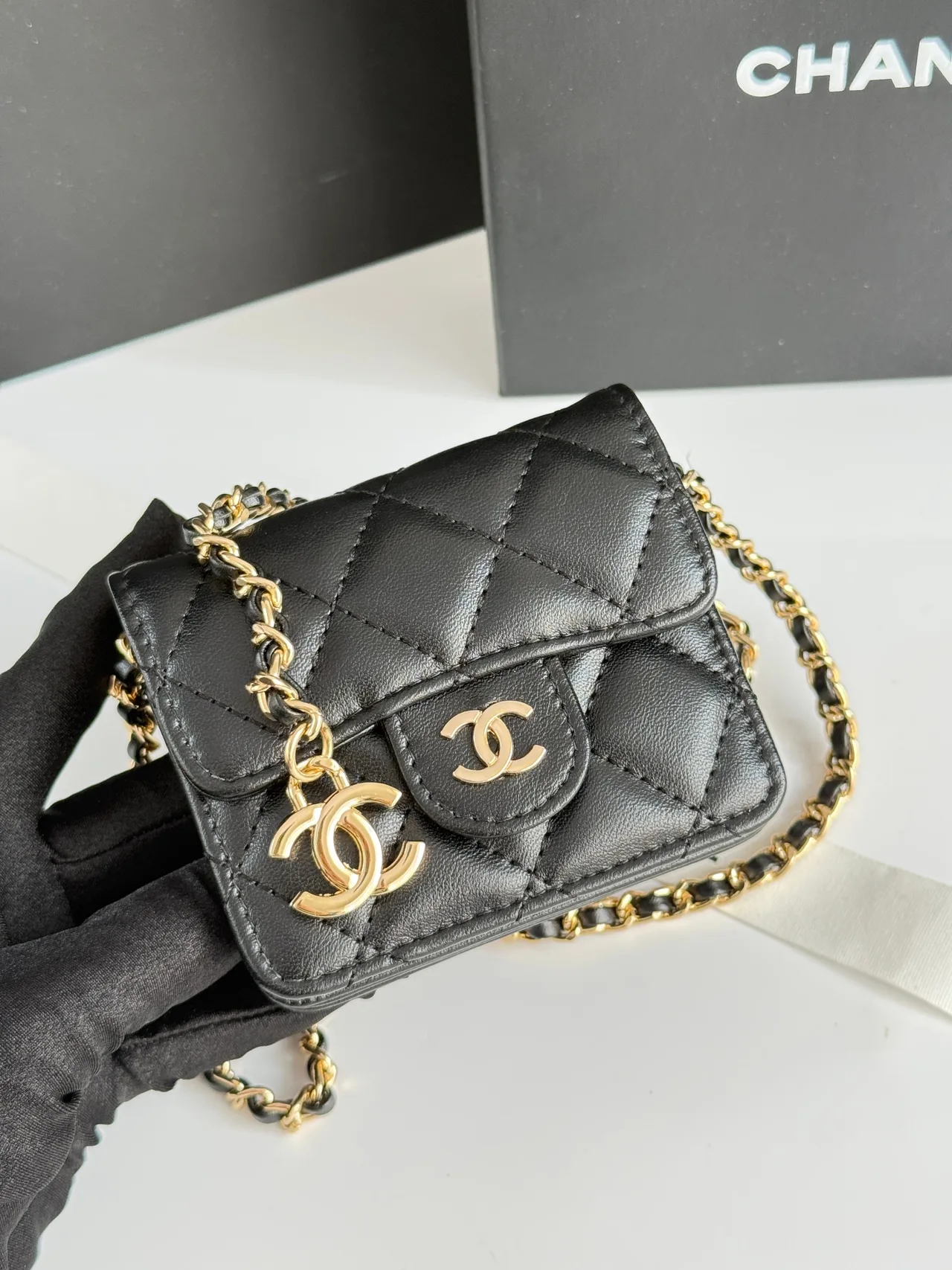 Chanel Chain Mini Wallet in Black · view 4