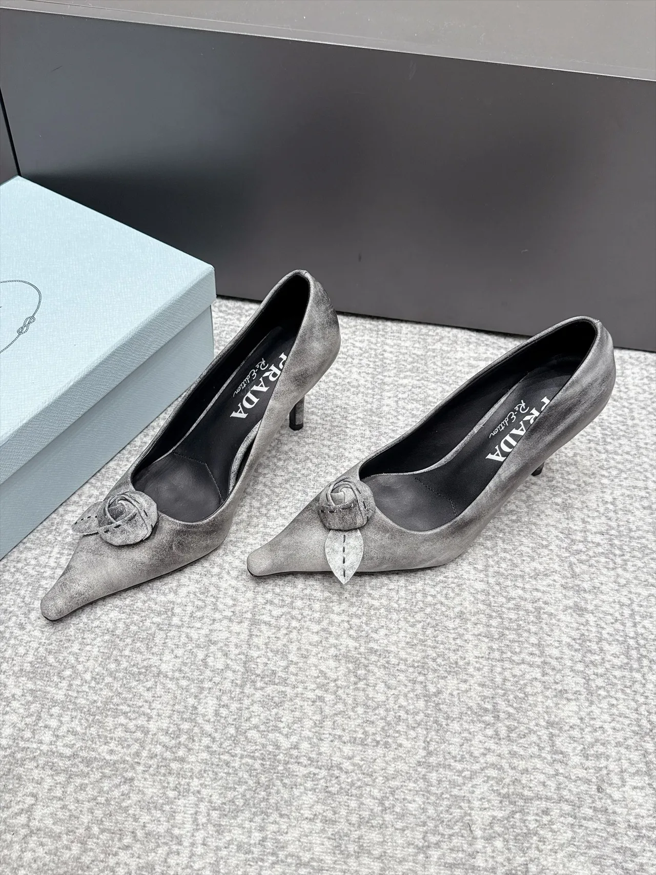 Prada Pumps in Grey · view 1