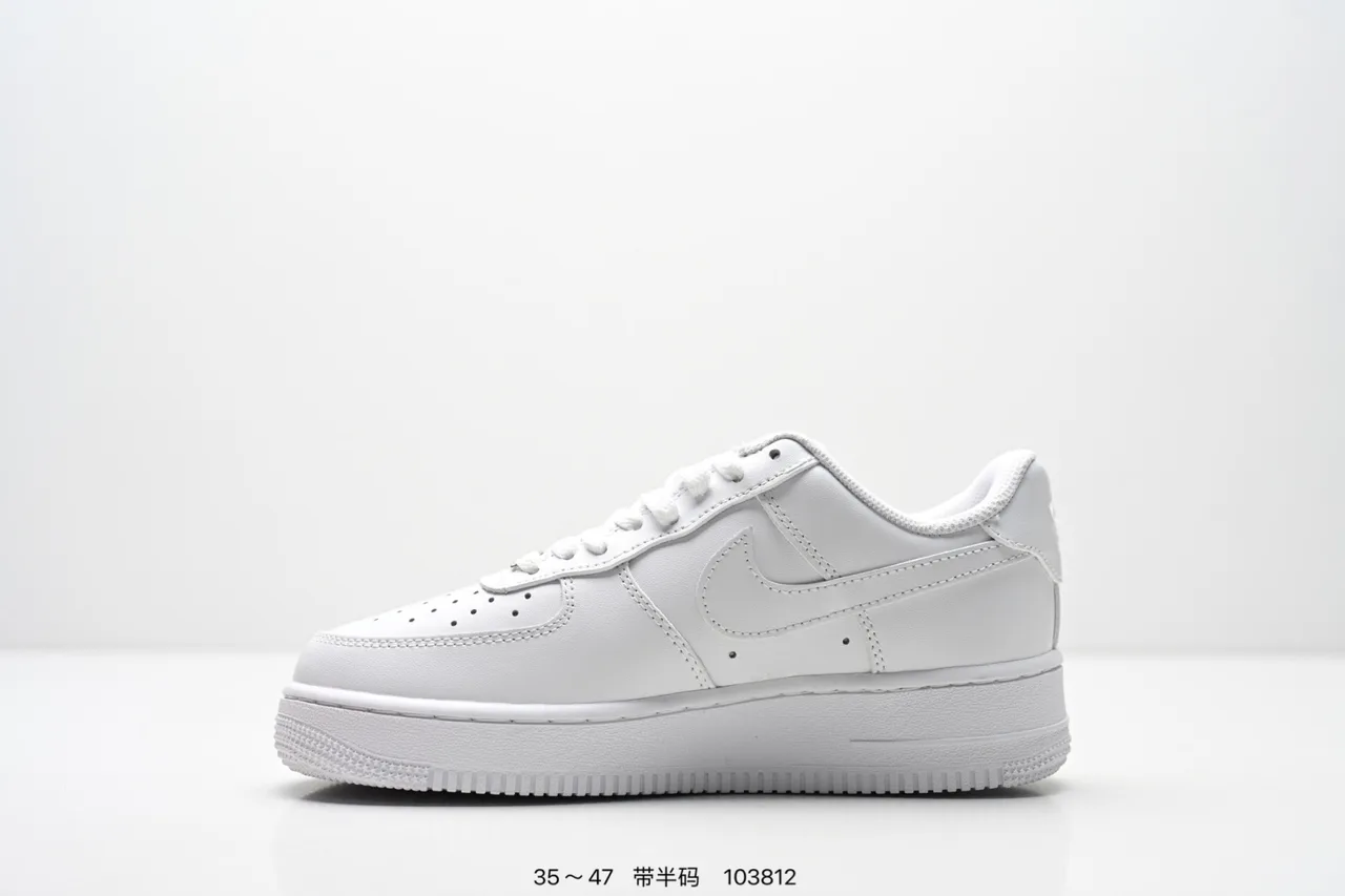 Nike Air Force Sneakers in Black & White · view 6