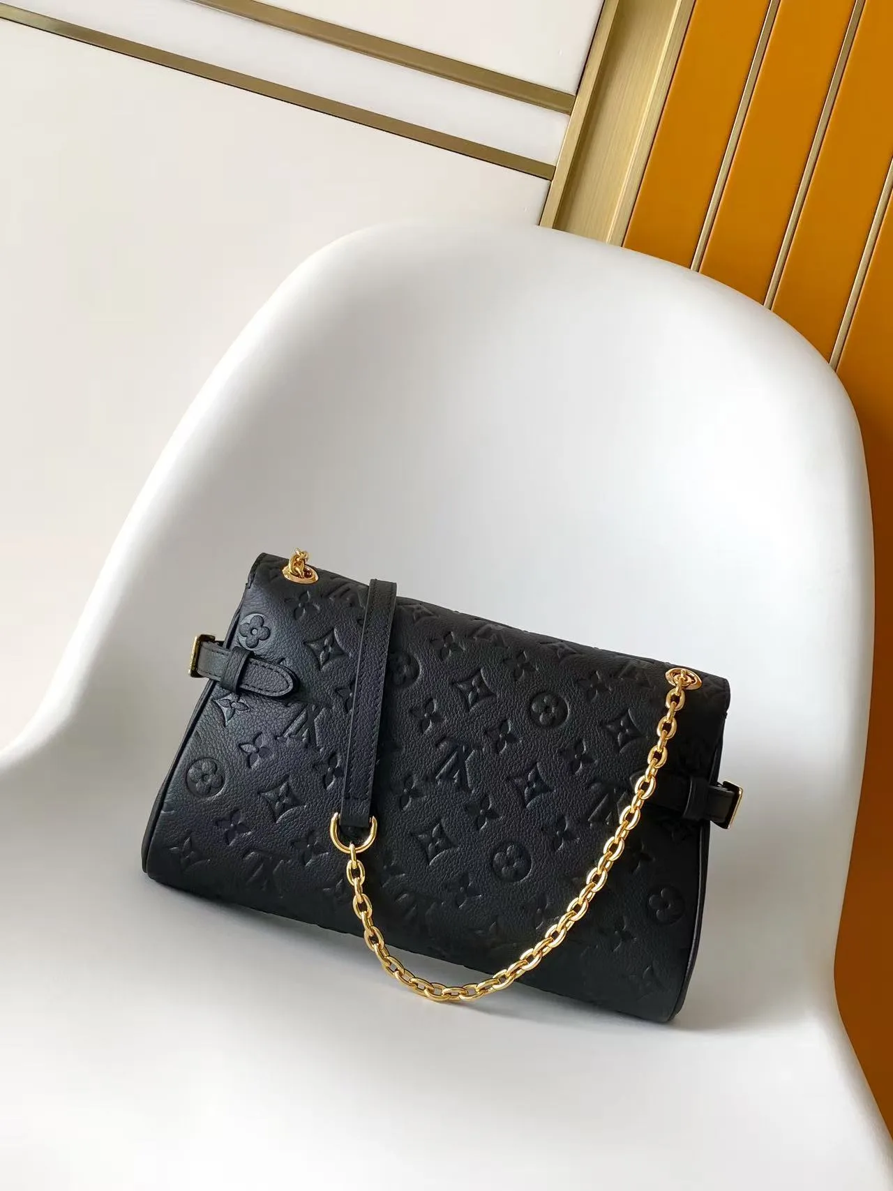 Louis Vuitton Cowhide Anytime Flap Shoulder Bag in Black · view 2