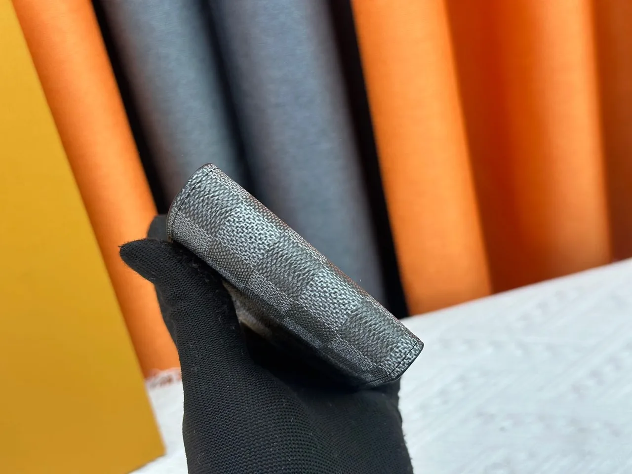 Louis Vuitton Wallet in Grey · view 4