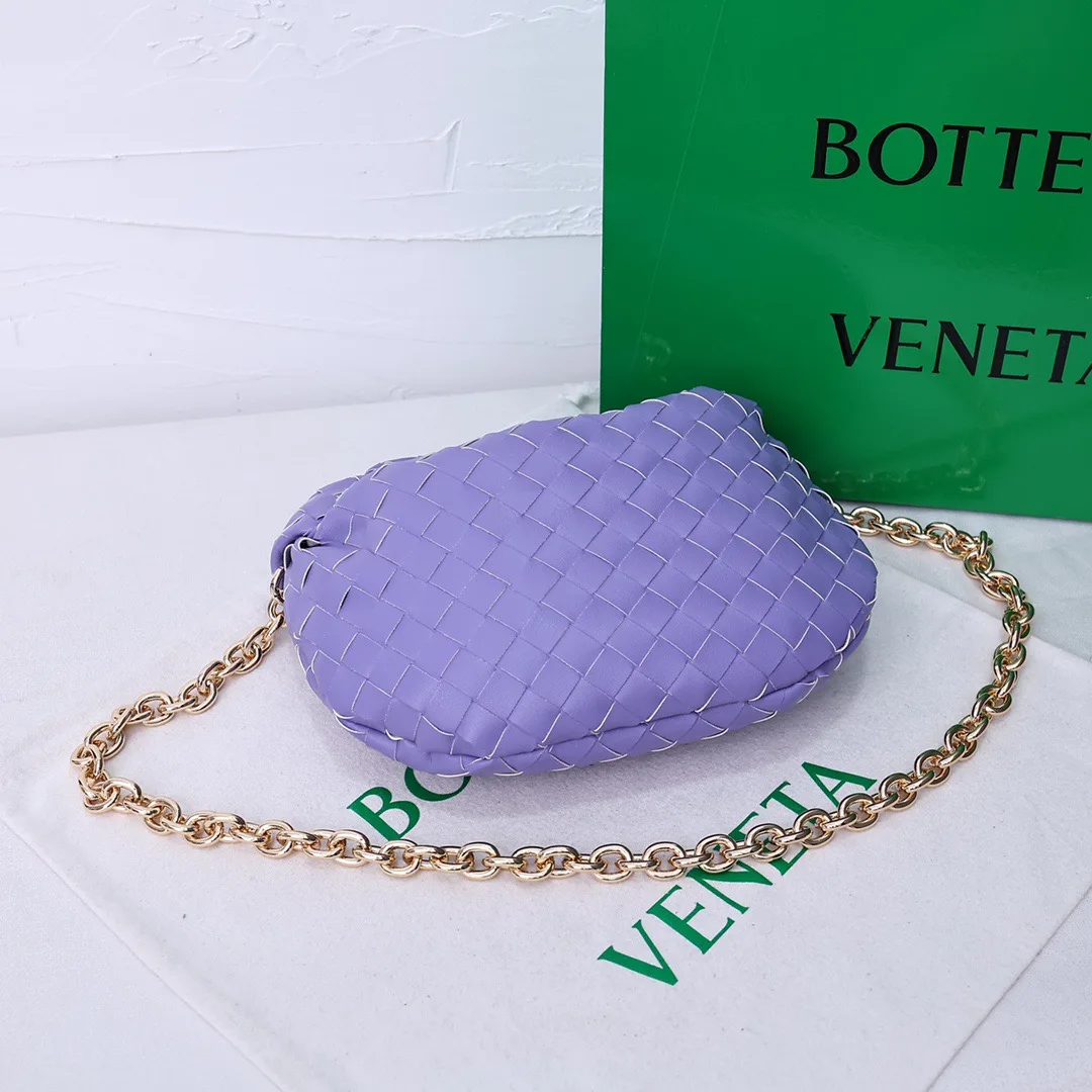 Bottega Veneta Woven Hobo Bag in Purple · view 3