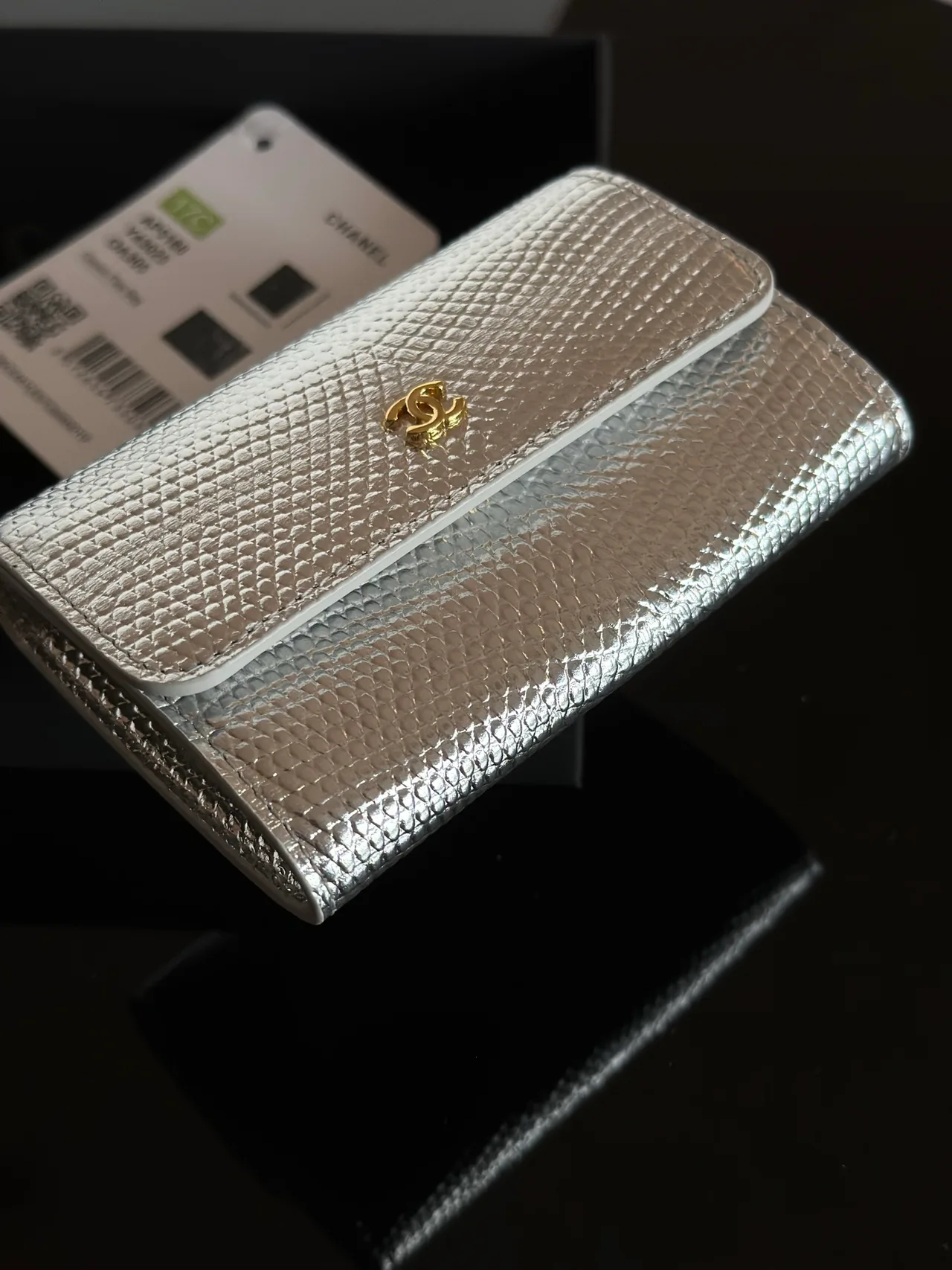 Chanel Flap Wallet in Silver · view 7