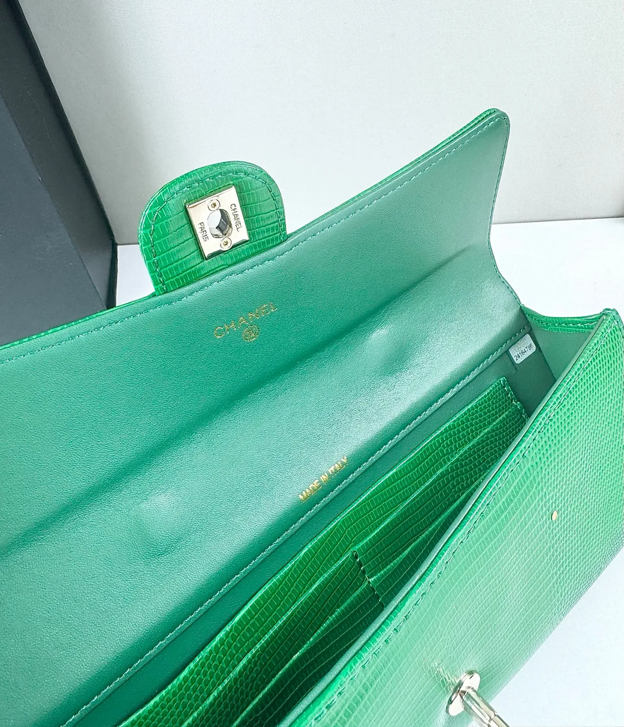 Chanel Chain Flap Wallet in Green · view 7