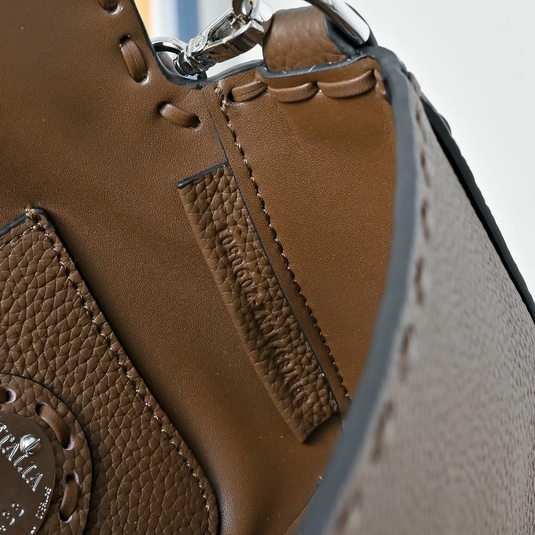 Fendi Baguette Smooth Bag in Brown · view 7