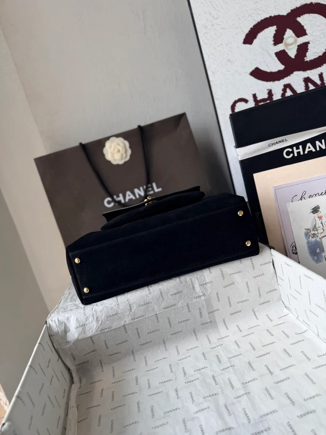 Chanel Leather Glossy Tote in Black · view 5