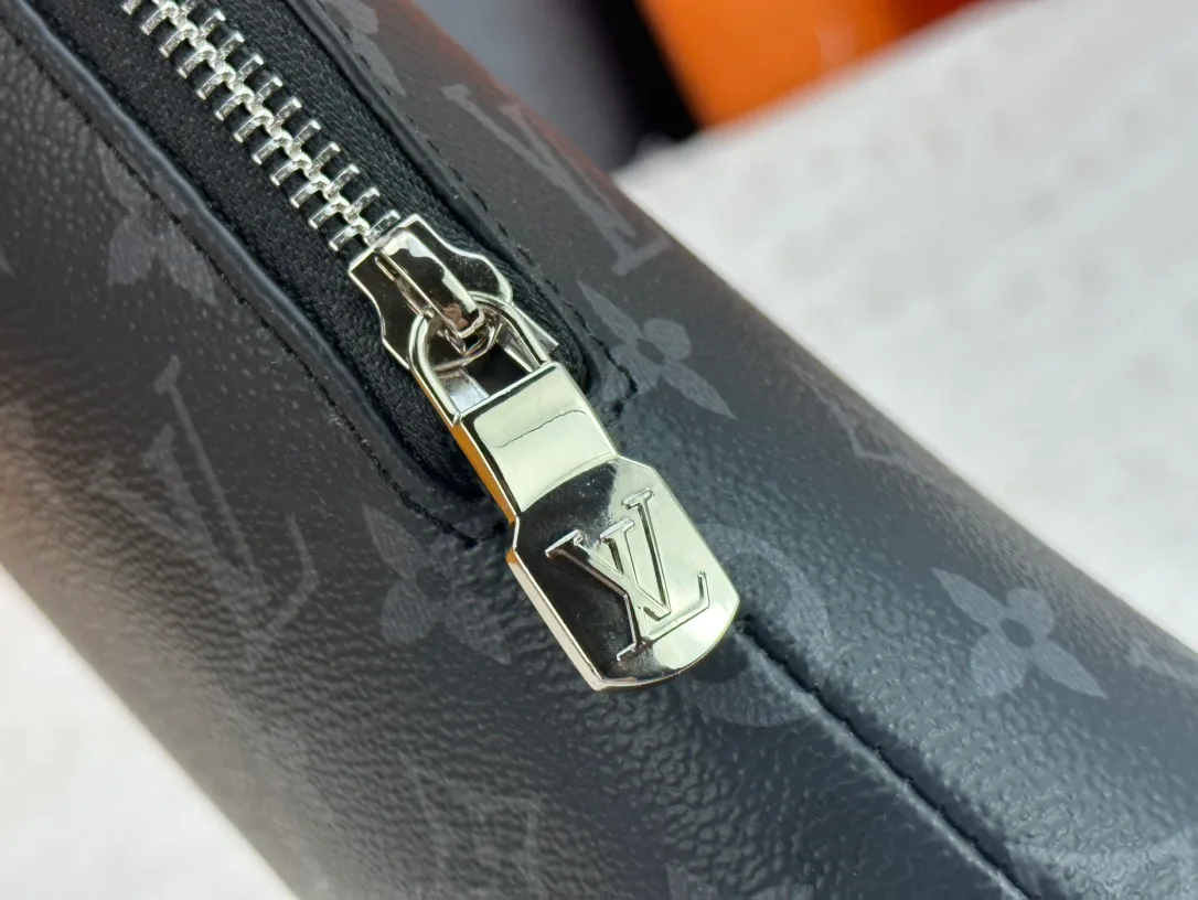 Louis Vuitton Canvas Smooth Clutch in Grey · view 7