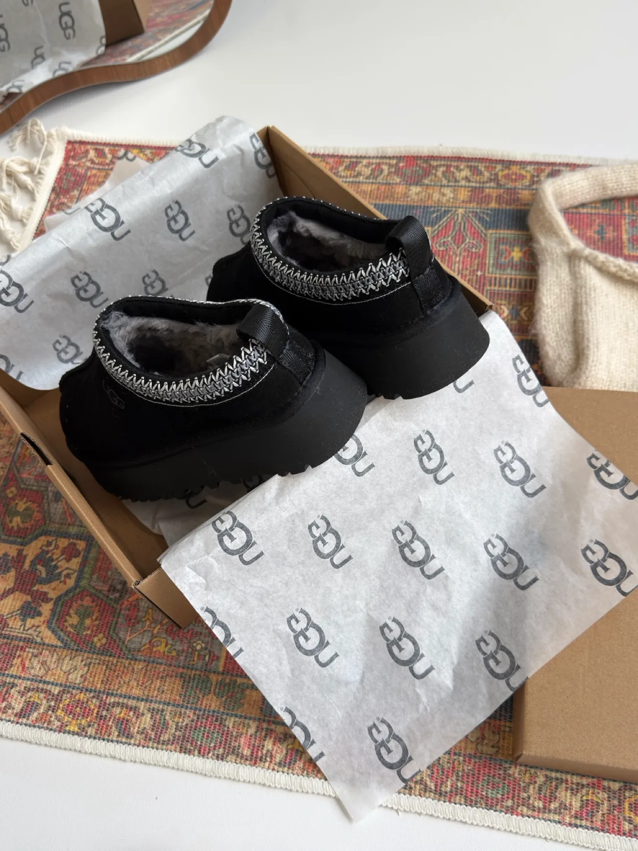 UGG Slippers in Black · view 8
